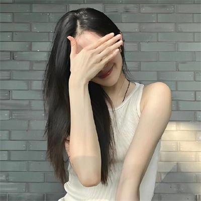 蒙面纱的男子
